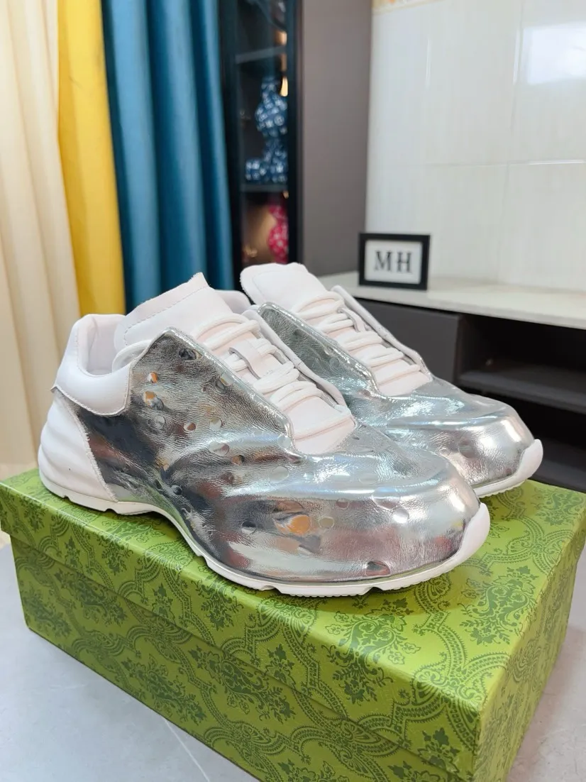 Men's shoes 💰560🌹🌹【GUCCI】pop-up casual sneakers with daddy outsole, breathable and comfortable, easy to walk, versatile style for trendy men, upper with cowhide edge and rhinestone design on the outsole➕genuine leather lining➕Gucci's popular original outsole, sports and running style, super comfortable. Code number 38-44